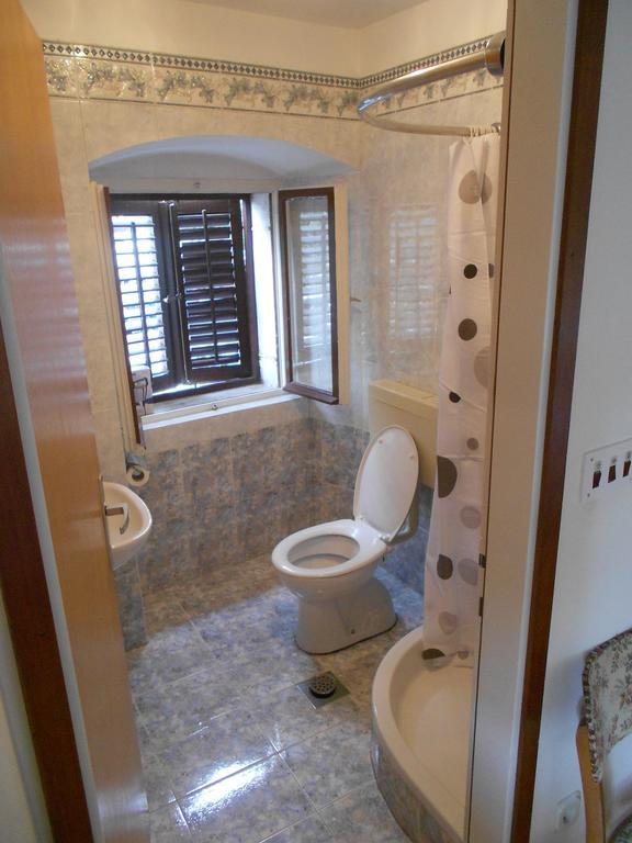 Guesthouse Kuća na šterne Lovran Værelse billede