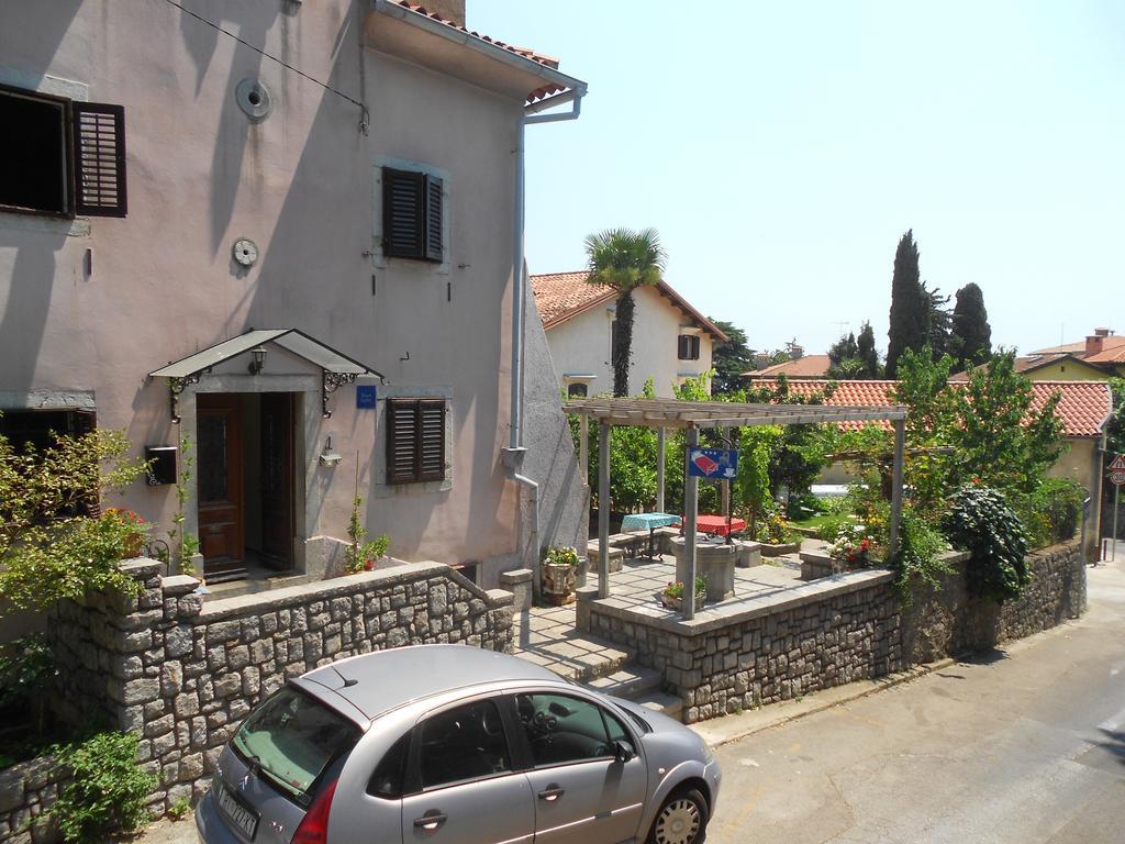 Guesthouse Kuća na šterne Lovran Eksteriør billede