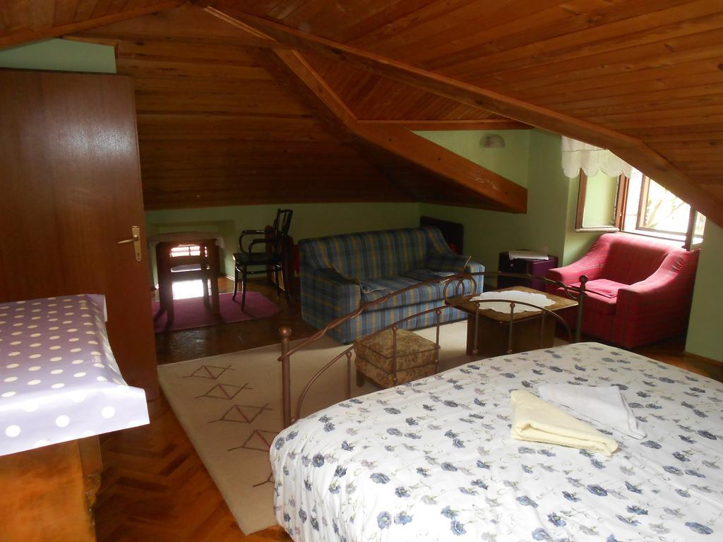 Guesthouse Kuća na šterne Lovran Værelse billede