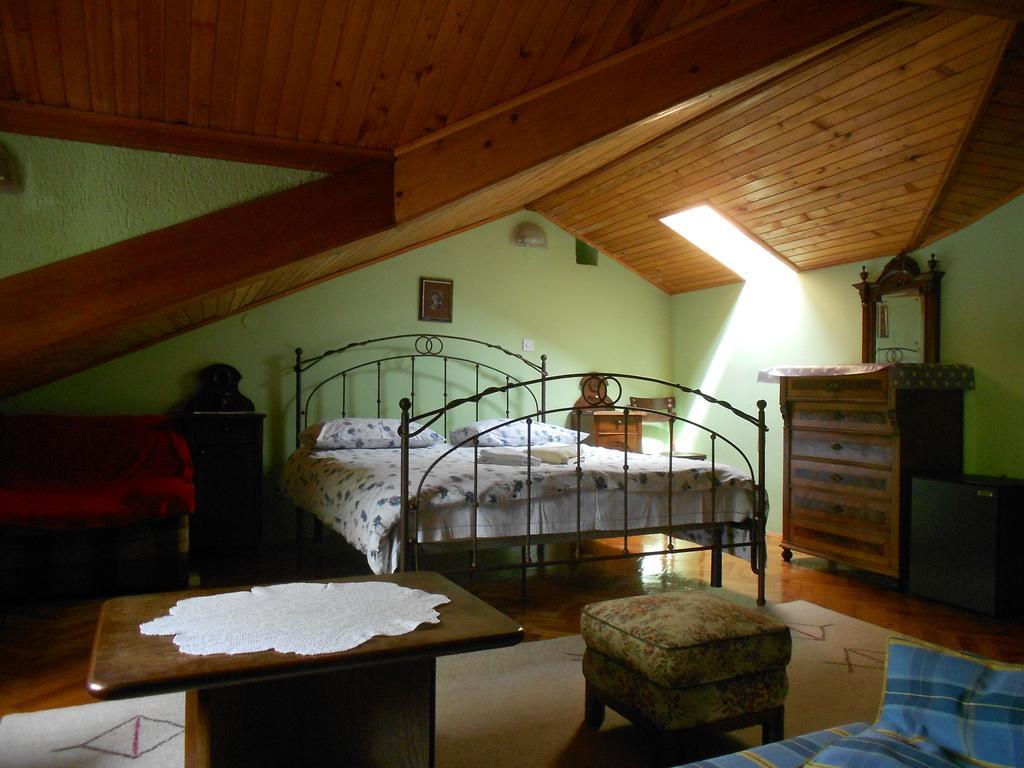 Guesthouse Kuća na šterne Lovran Værelse billede