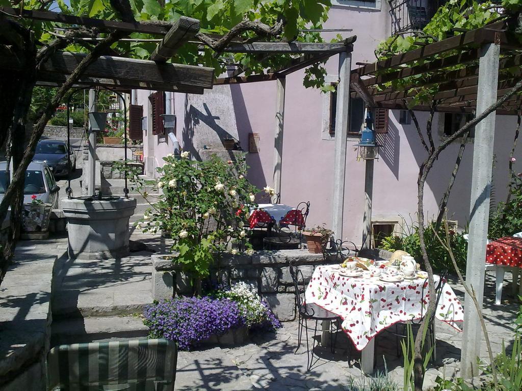Guesthouse Kuća na šterne Lovran Eksteriør billede