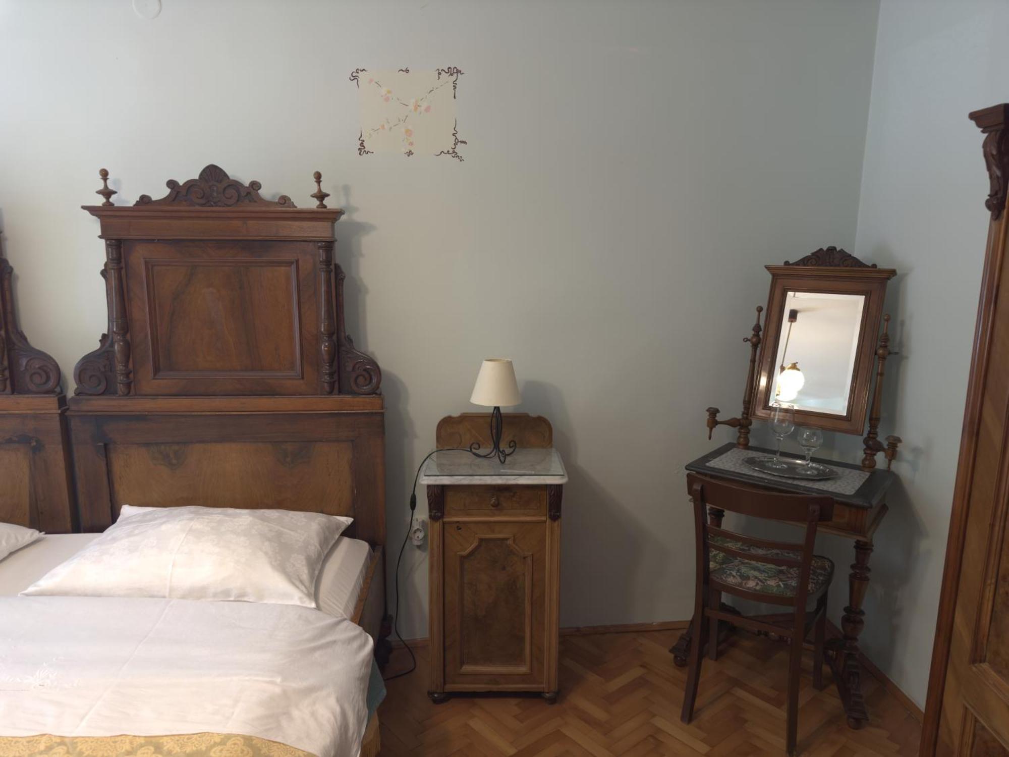 Guesthouse Kuća na šterne Lovran Eksteriør billede