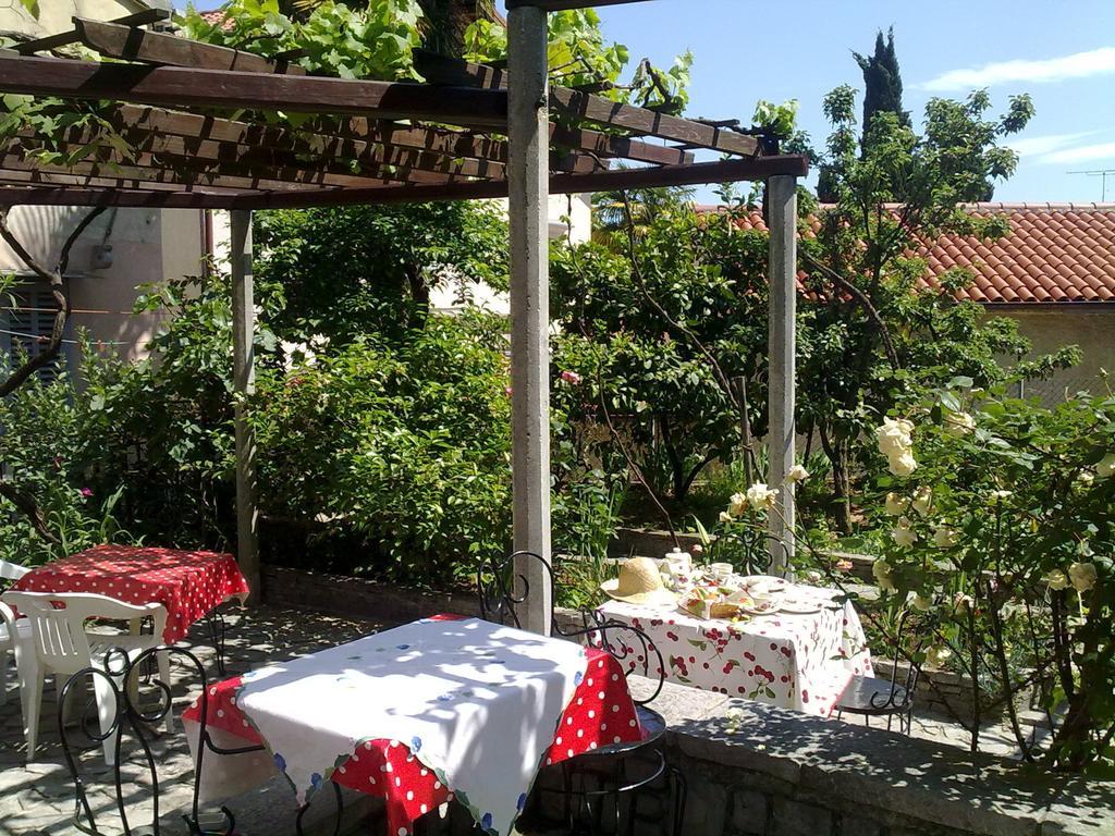 Guesthouse Kuća na šterne Lovran Eksteriør billede